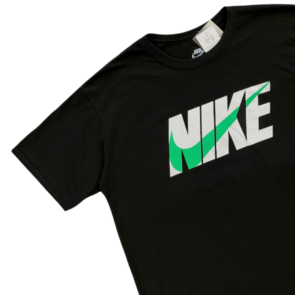 Camiseta Nike Bold Swoosh - Imagem 2
