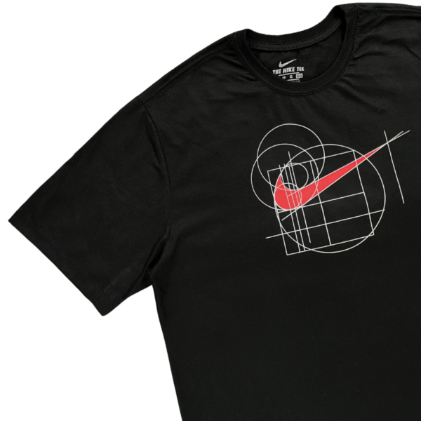 Camiseta Nike Geo Swoosh - Imagem 2