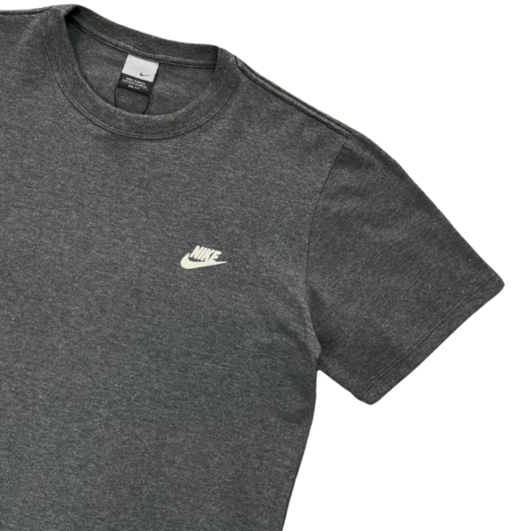 Camiseta Nike Sportswear Club - Imagem 2
