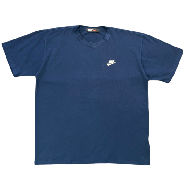 Camiseta Nike Sportswear Club - Imagem 4