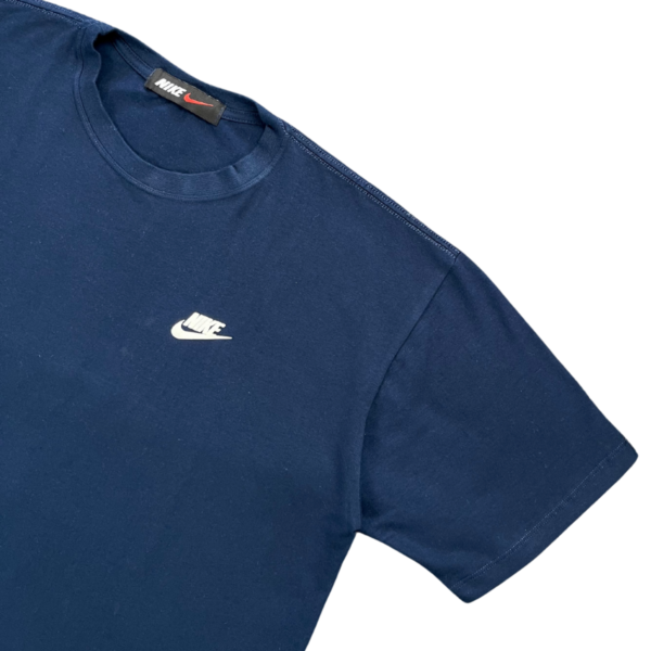 Camiseta Nike Sportswear Club - Imagem 5