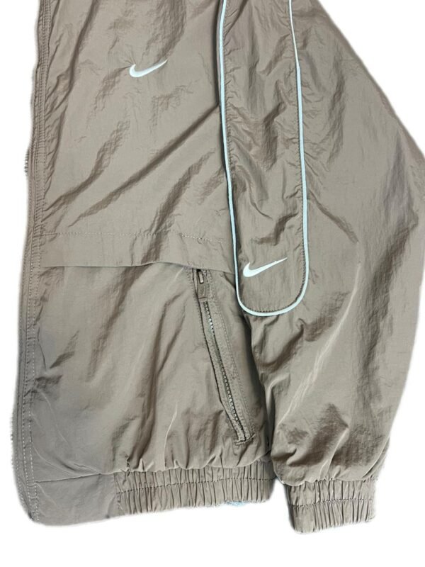 Jaqueta Nike Solo Swoosh - Imagem 10
